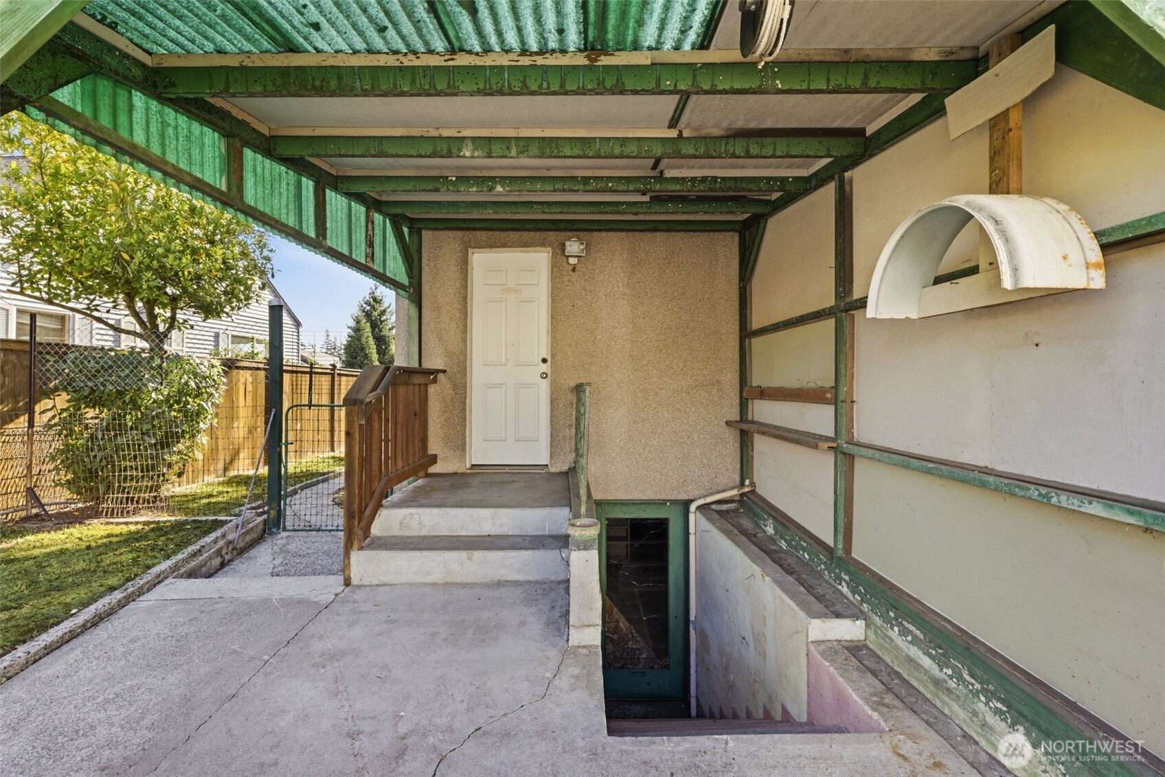 4620 N Pearl Street Property Photo 17