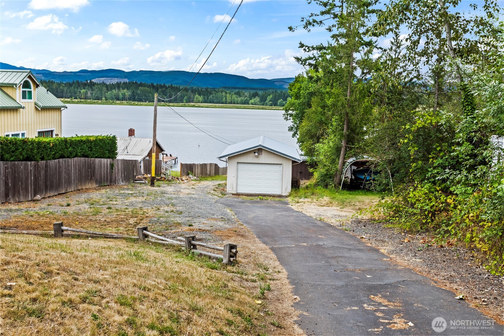 4920 Silver Lake Road Property Photo 6