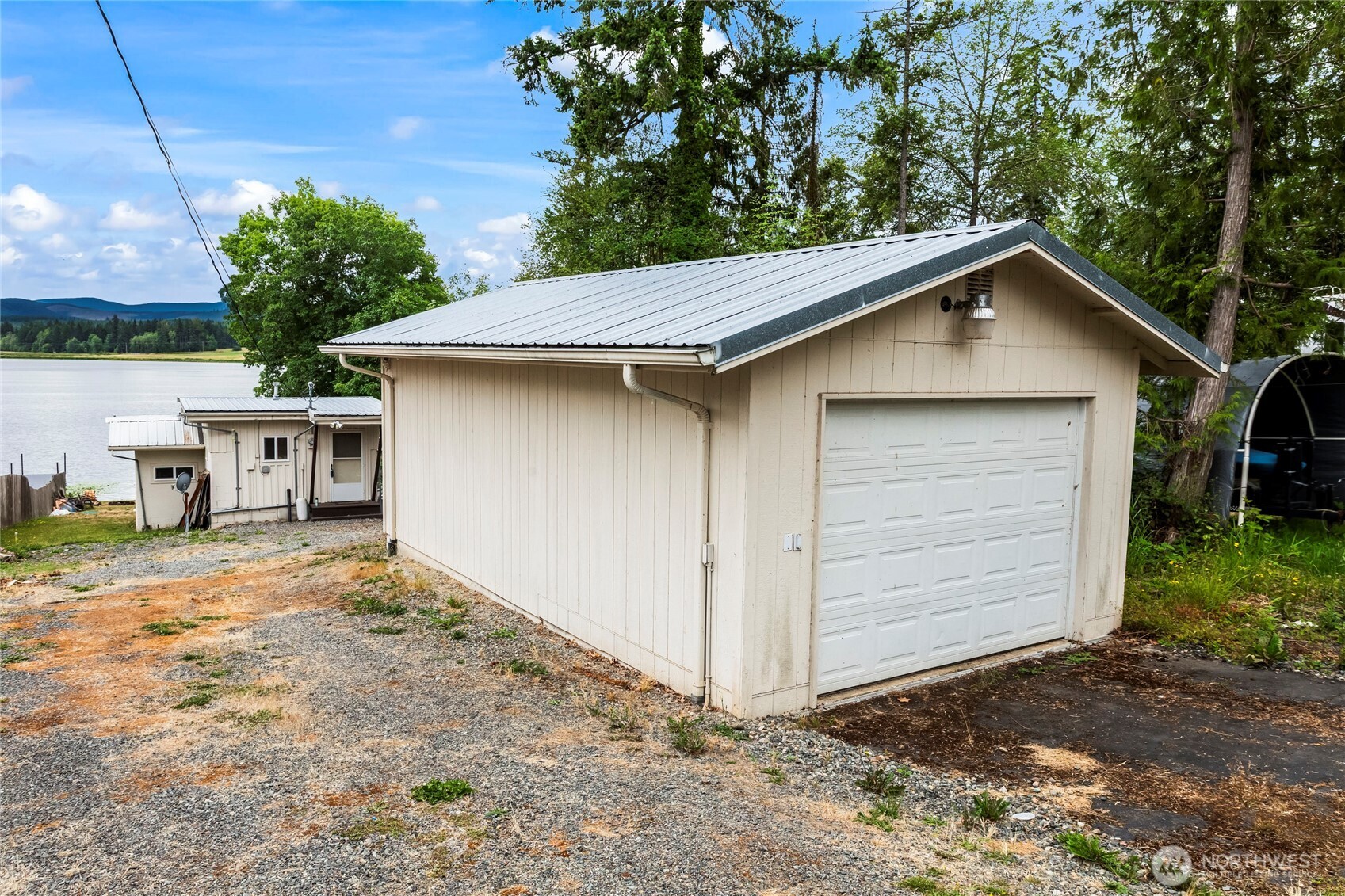 4920 Silver Lake Road Property Photo 7