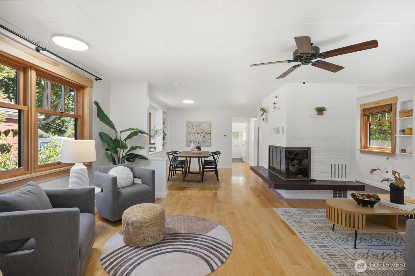 2916 Walnut Avenue Property Photo 3