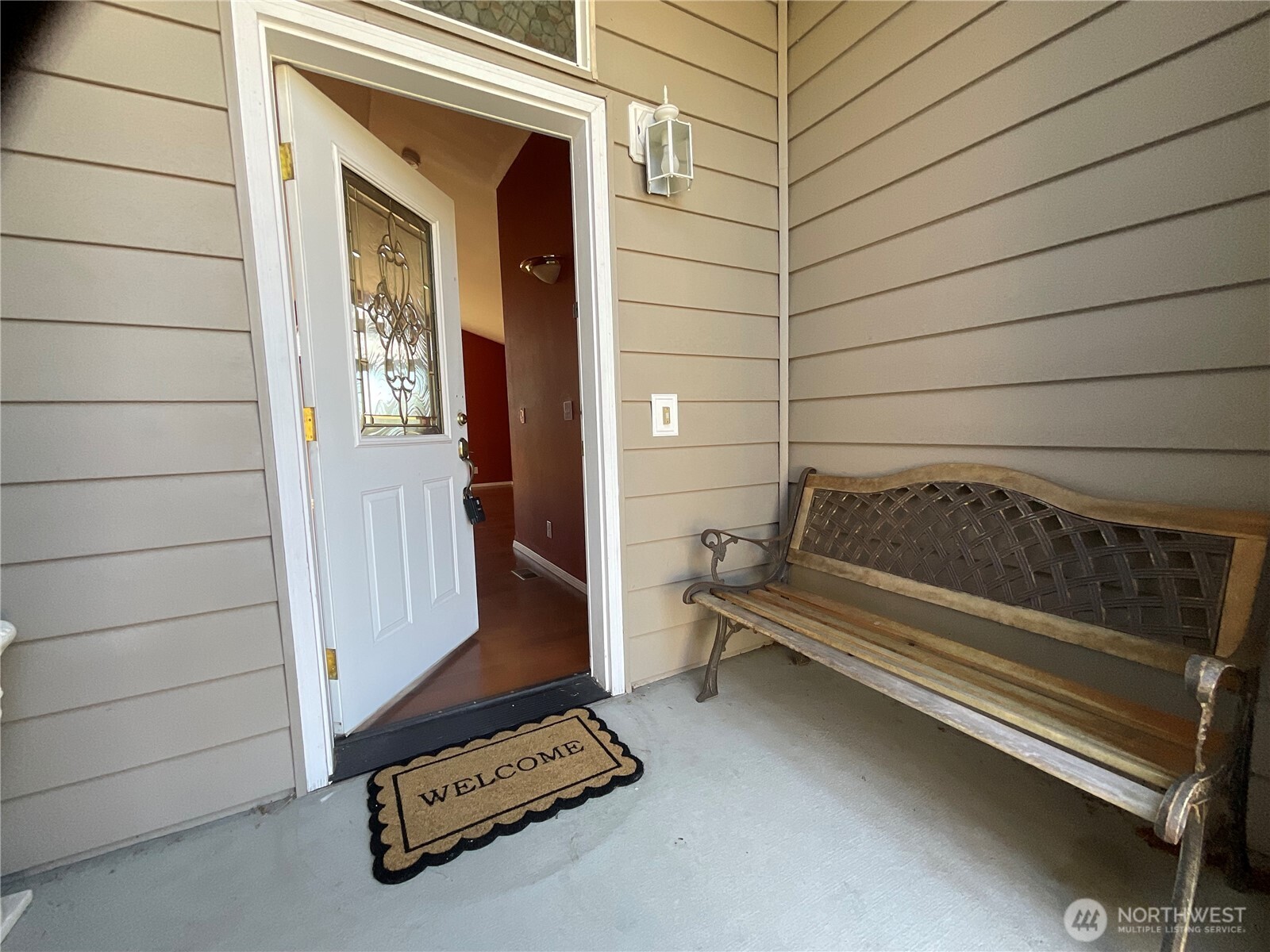 1382 Nw Kathleen Drive Property Photo 3