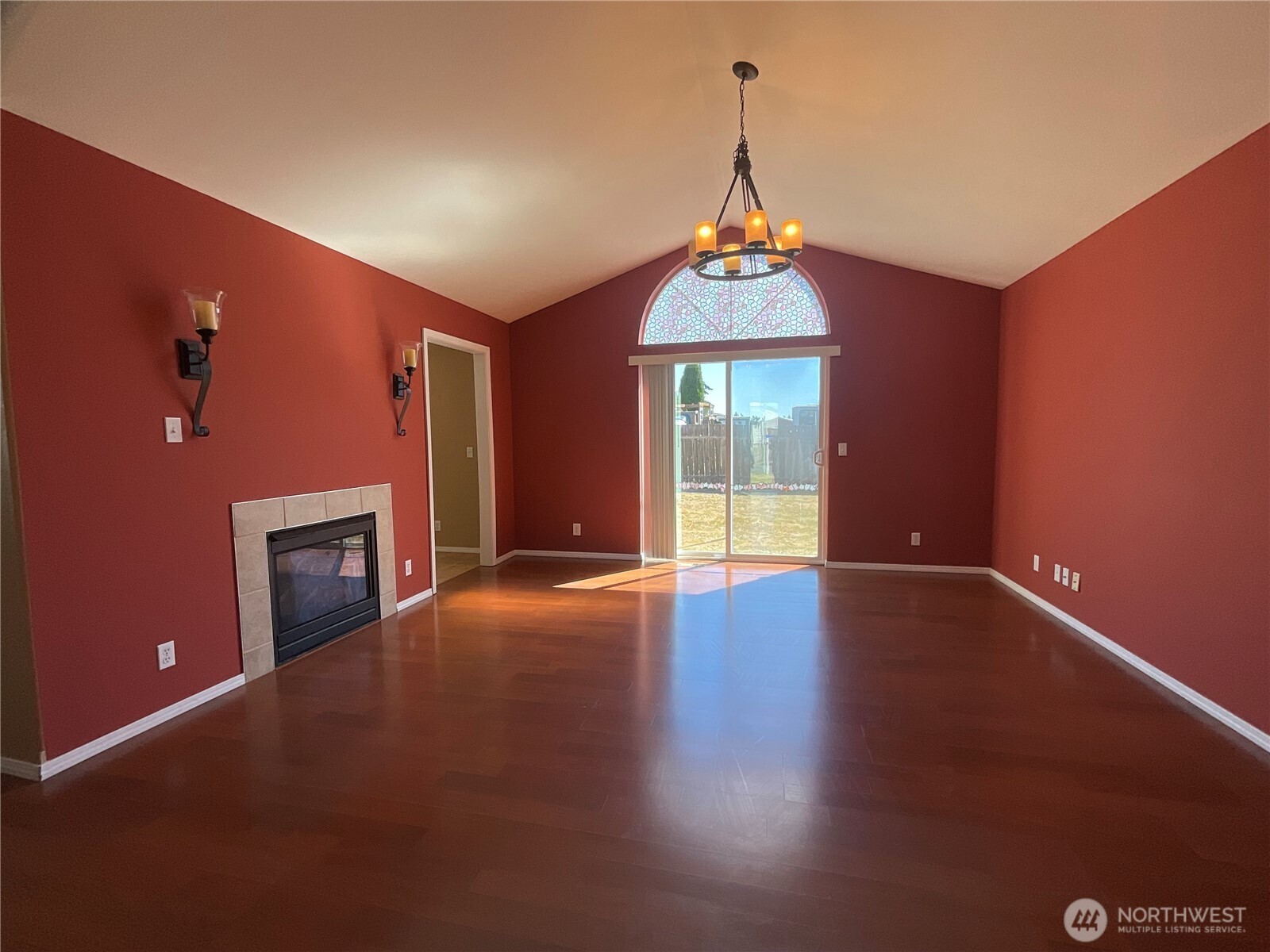 1382 Nw Kathleen Drive Property Photo 5