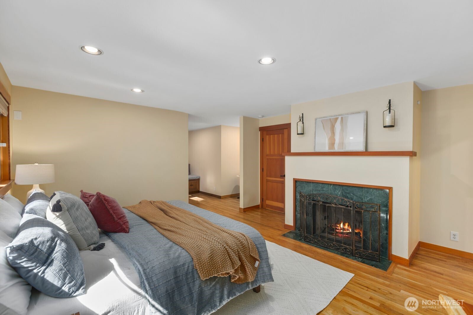 14677 Sivertson Road Property Photo 20