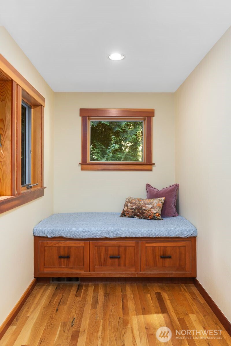 14677 Sivertson Road Property Photo 22