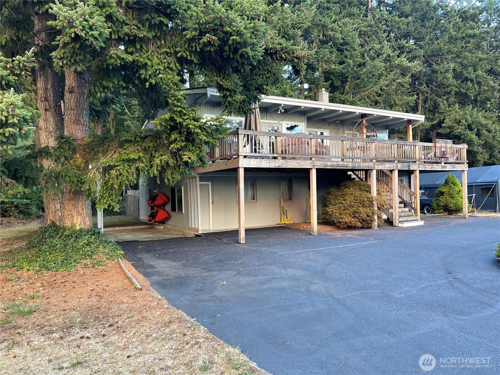 1363 Scholl Lane Property Photo 3