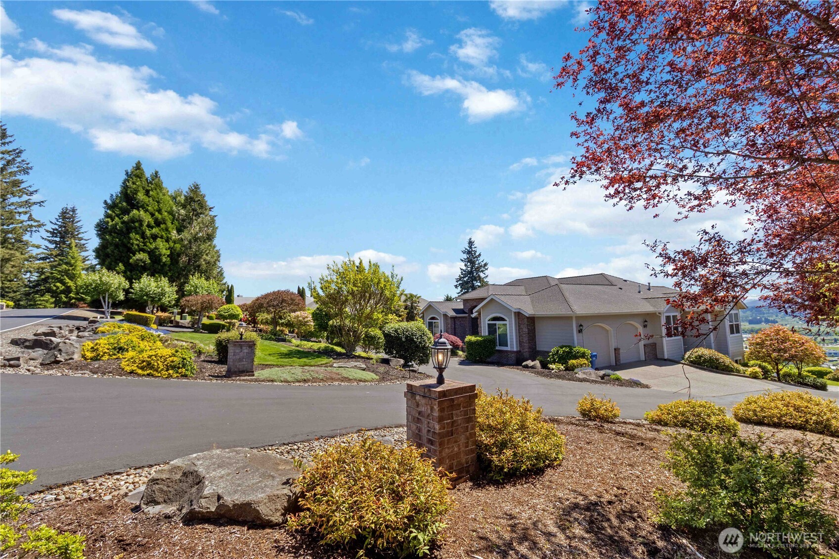 193 Alderwood Drive Property Photo 3