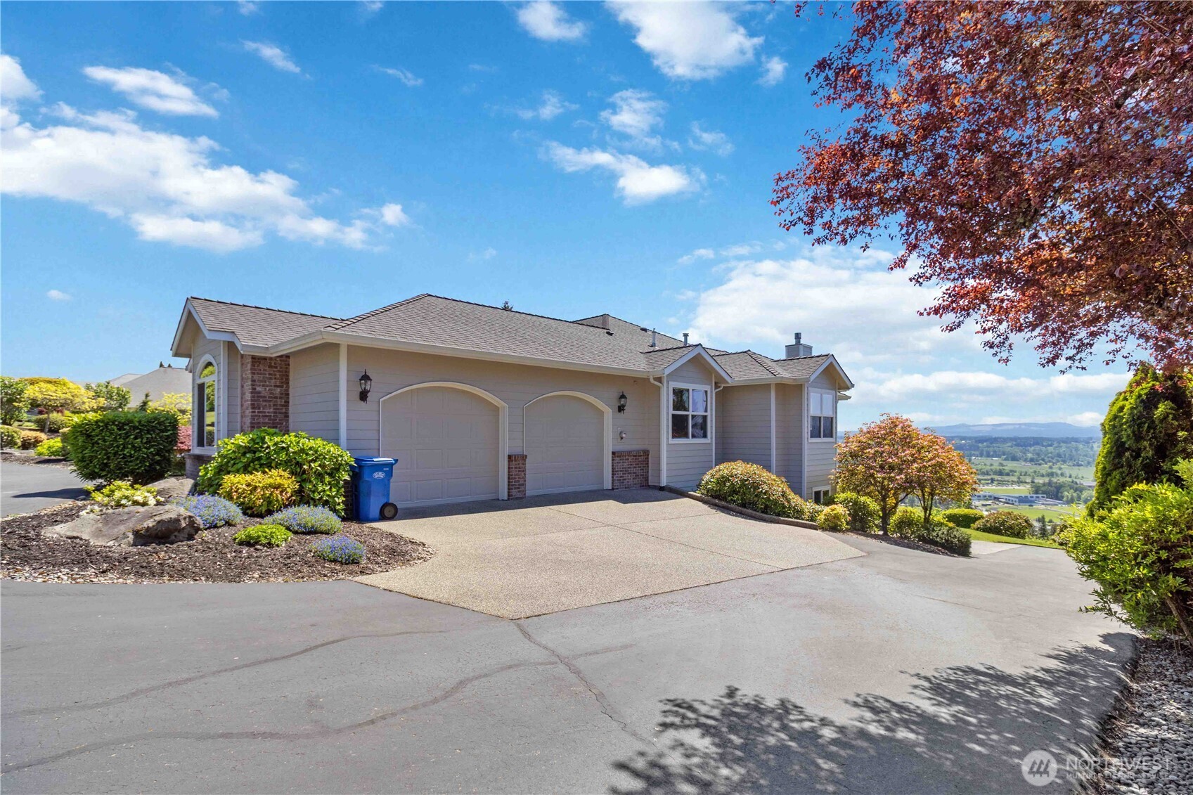 193 Alderwood Drive Property Photo 4