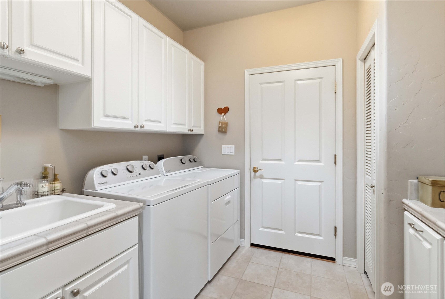 193 Alderwood Drive Property Photo 32