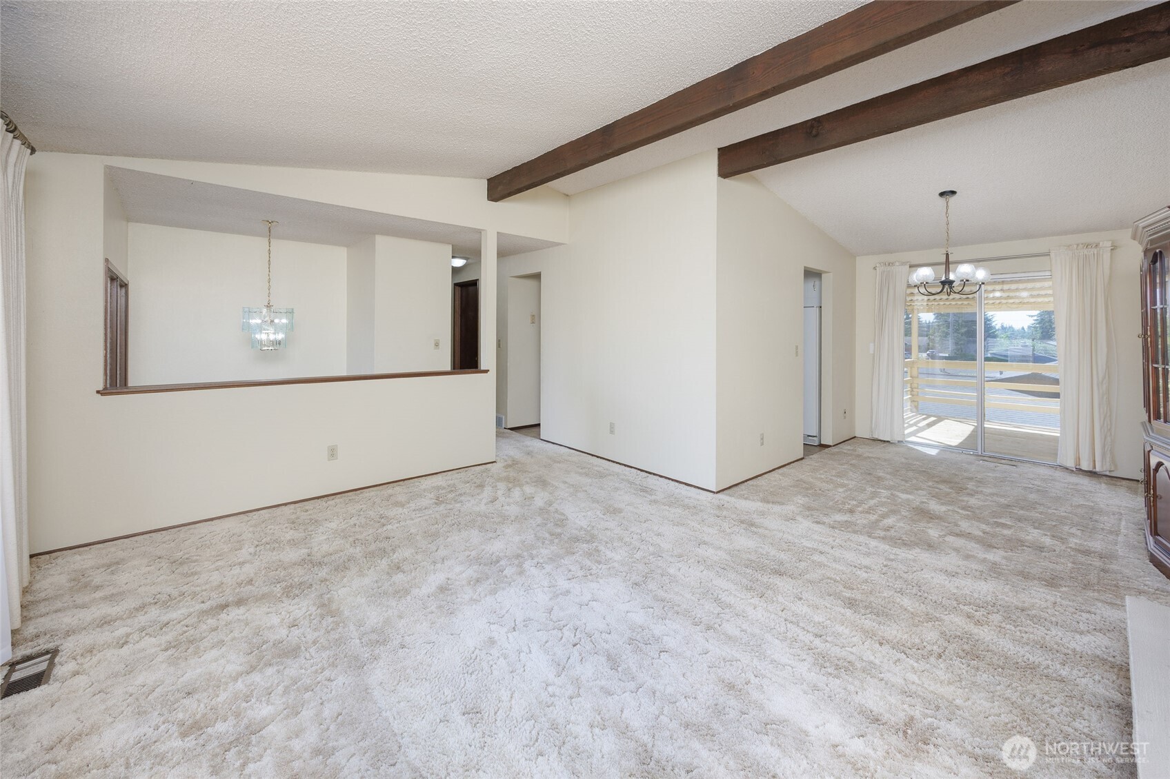 8926 Emerson Place Property Photo 6