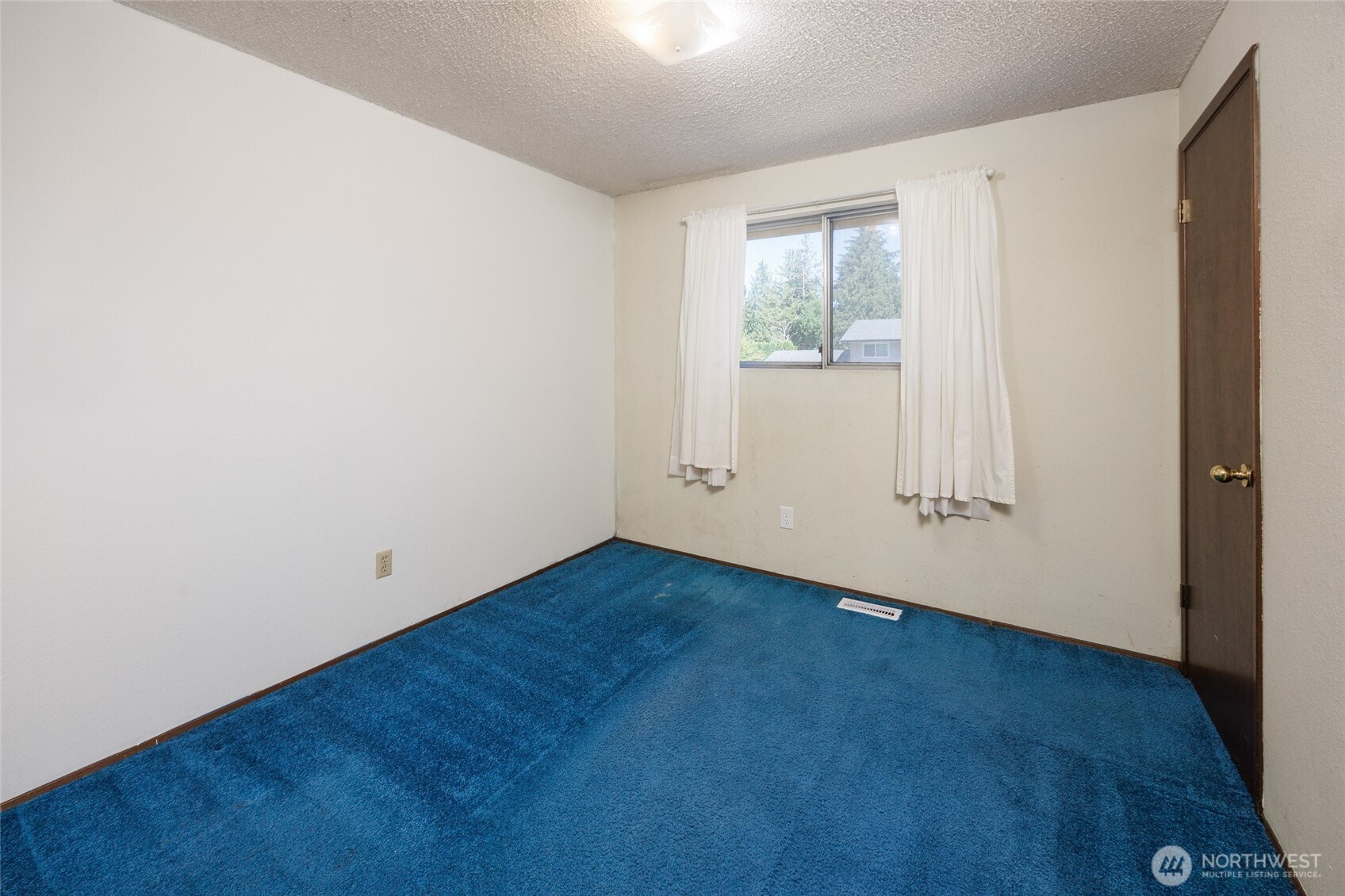 8926 Emerson Place Property Photo 12