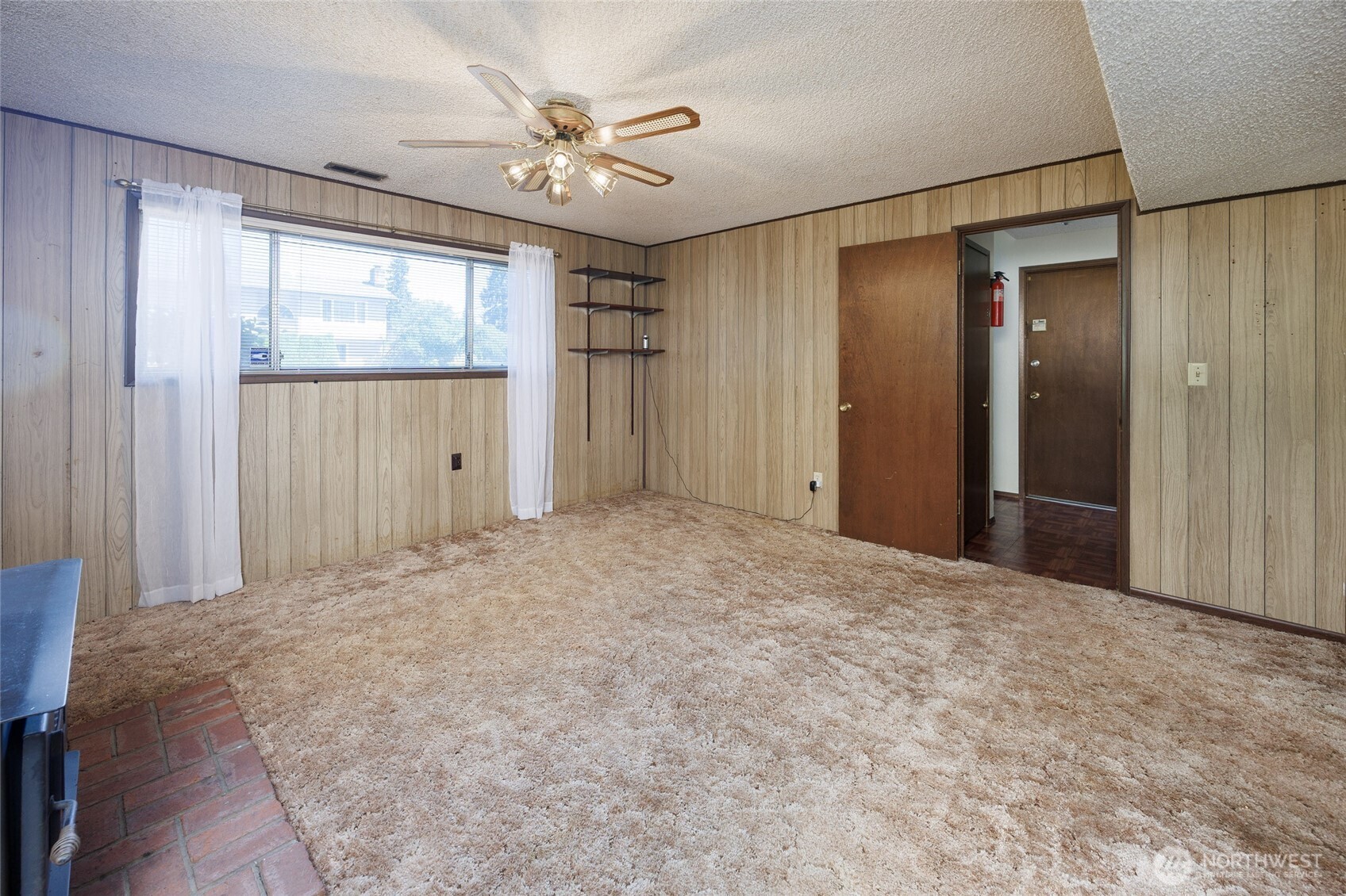 8926 Emerson Place Property Photo 14