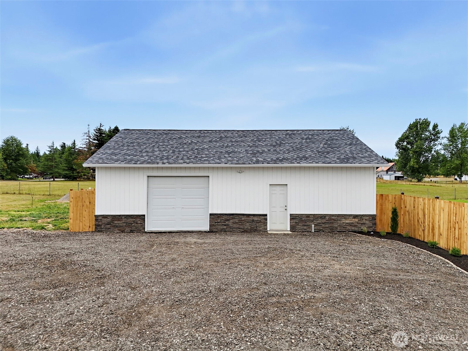 14909 Martinson Road Property Photo 33