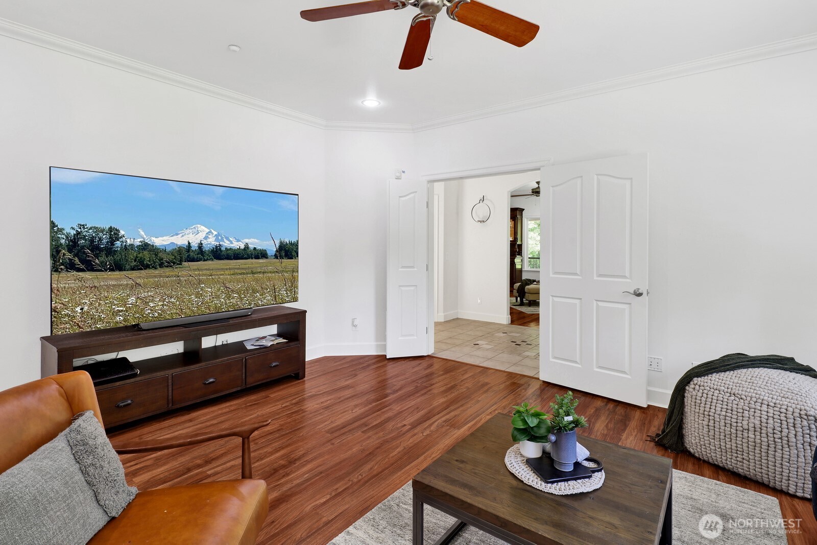 4921 Zander Drive Property Photo 12