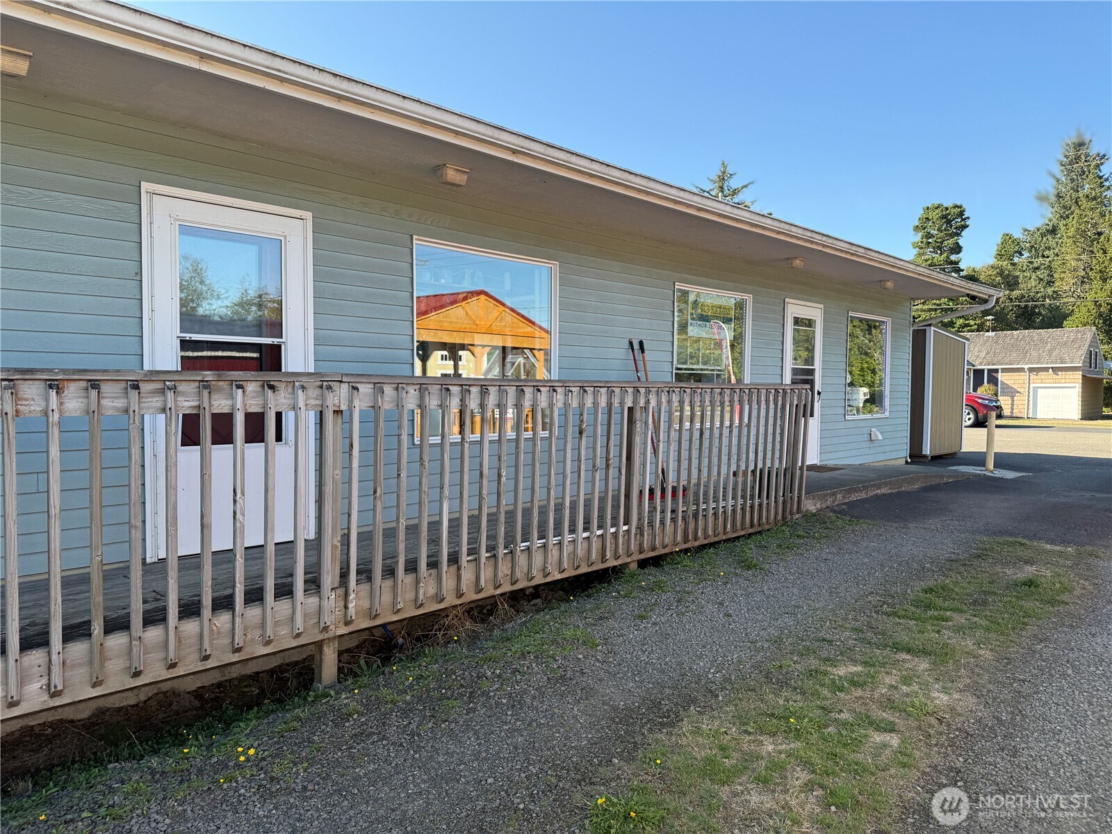 1910 Bay Avenue Property Photo 7
