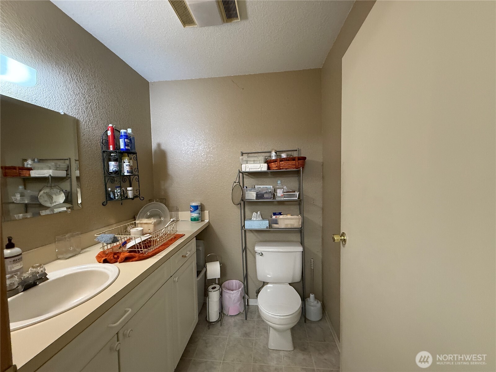 1910 Bay Avenue Property Photo 12