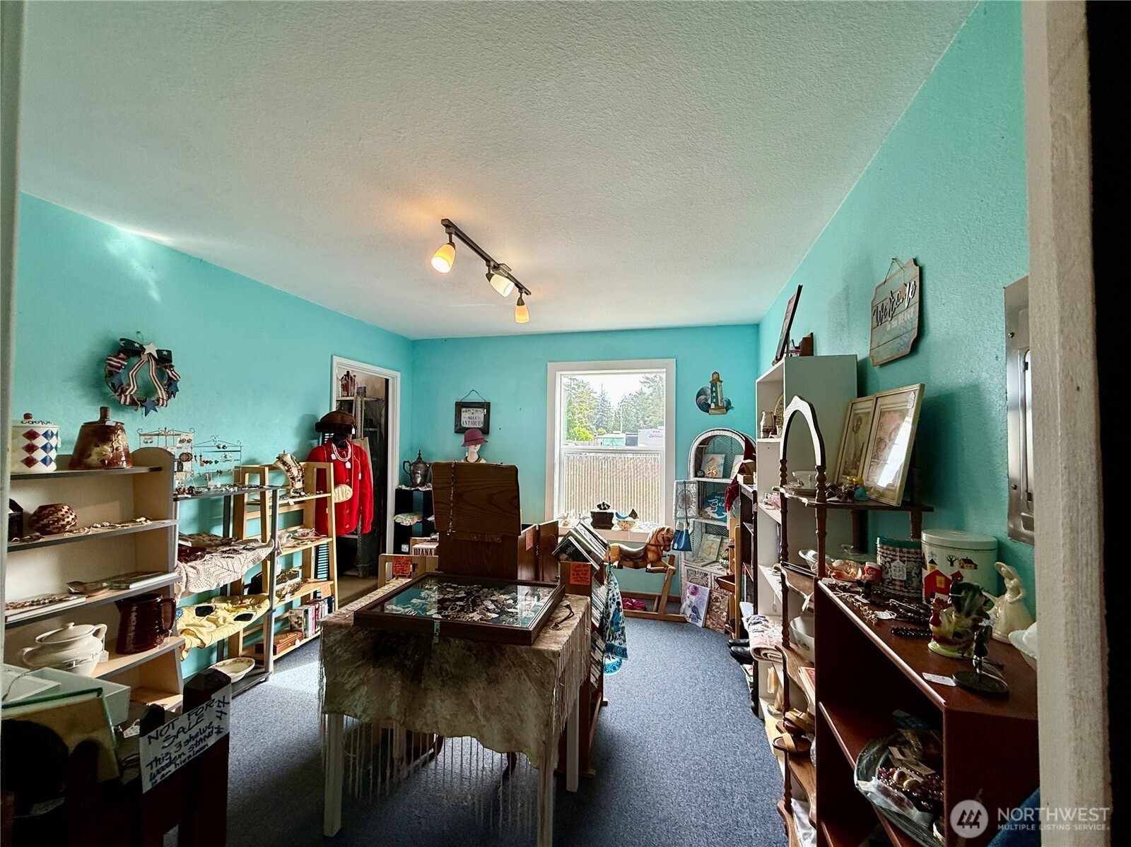 1910 Bay Avenue Property Photo 17