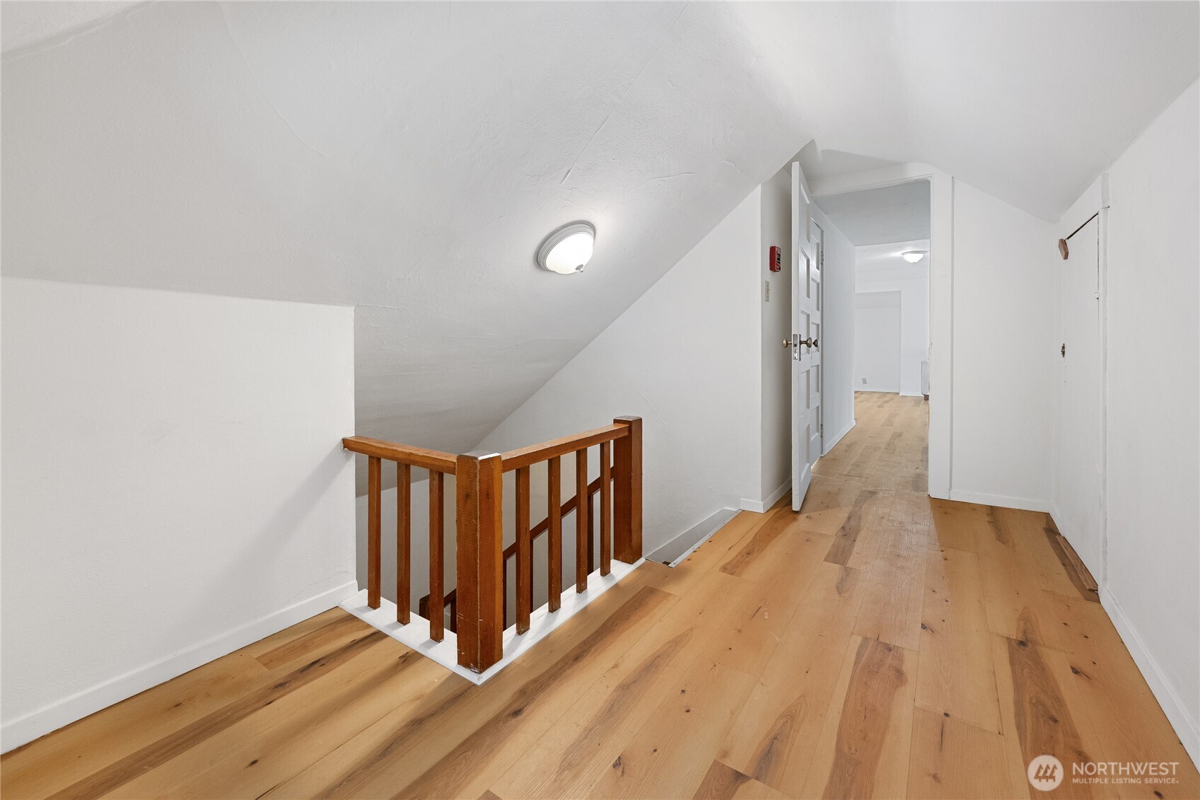 1414 W Tenth Avenue Property Photo 3