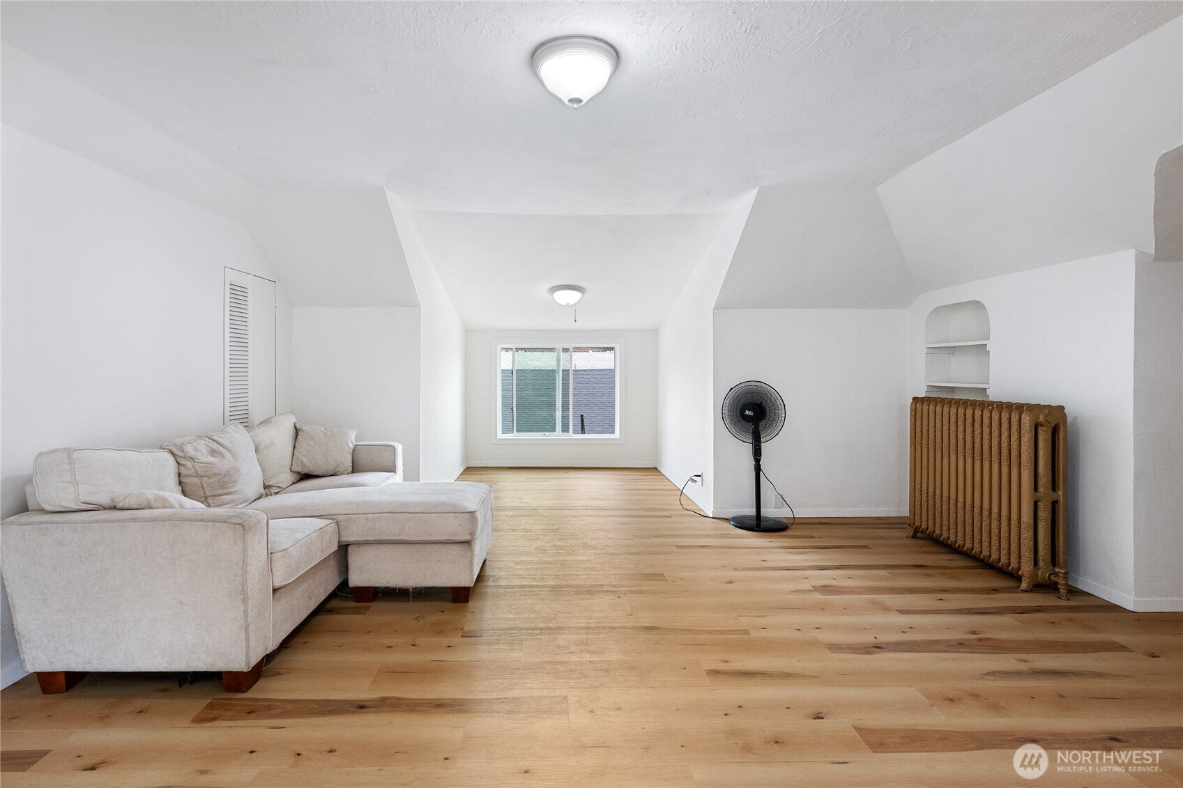 1414 W Tenth Avenue Property Photo 8