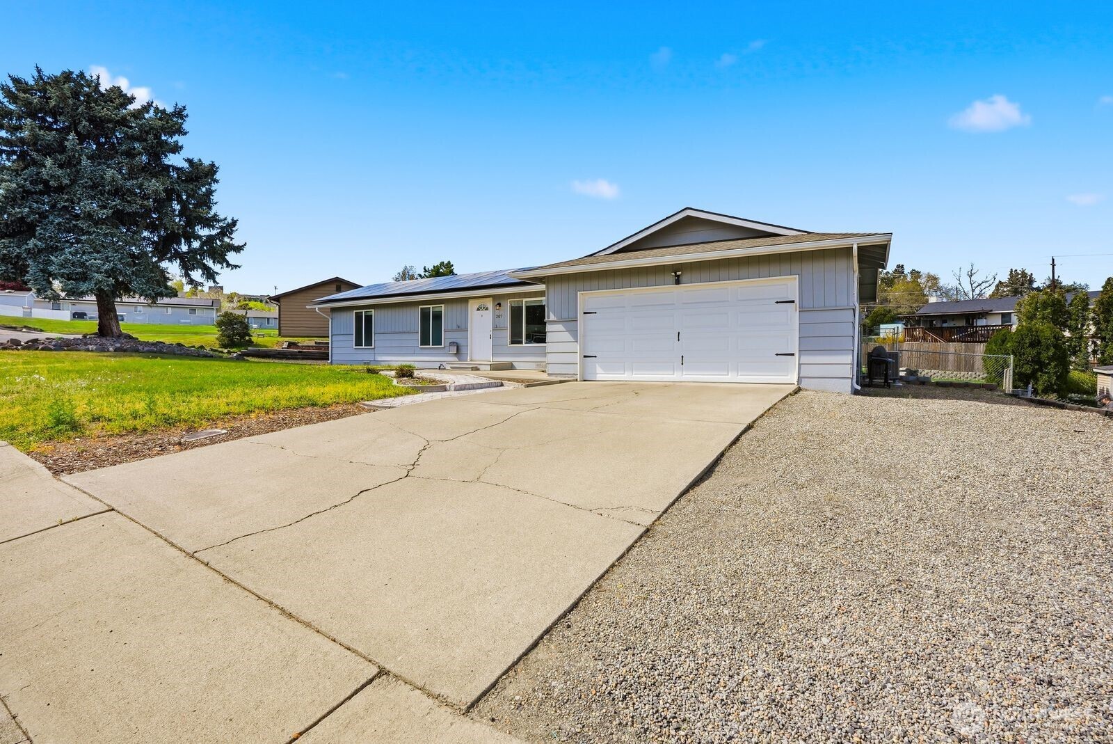 207 Palmer Drive Property Photo 3