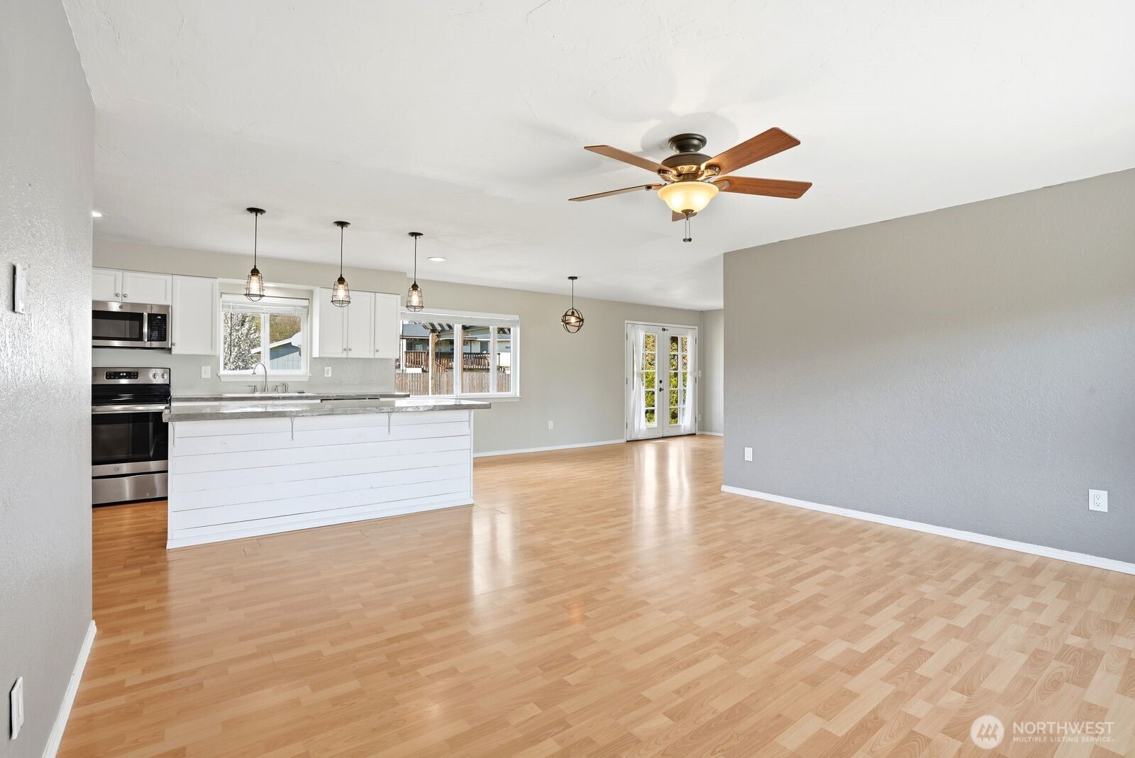 207 Palmer Drive Property Photo 5