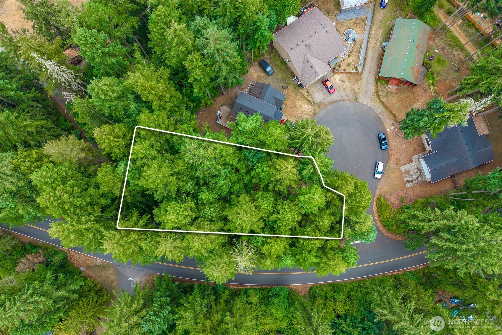 18236 Blue Hills Drive Property Photo 1