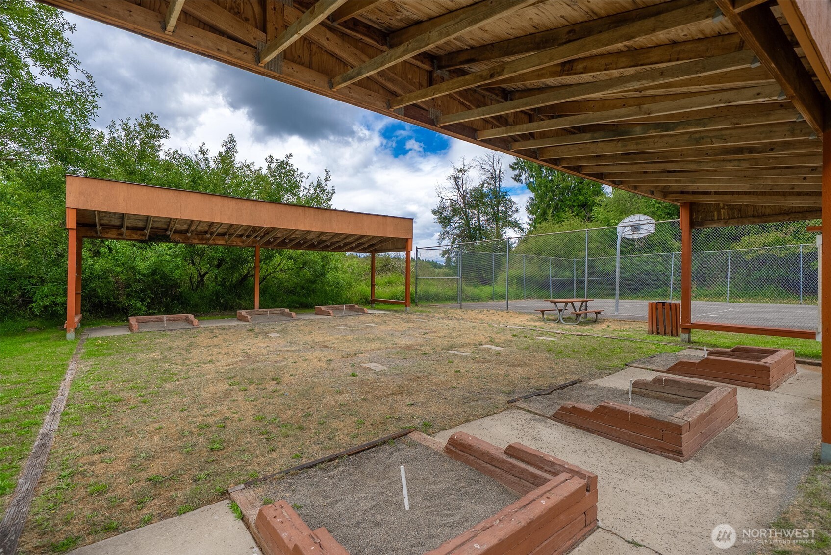18236 Blue Hills Drive Property Photo 8