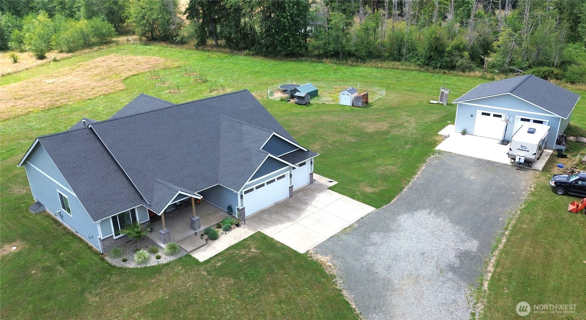9007 Davis Road Property Photo 3
