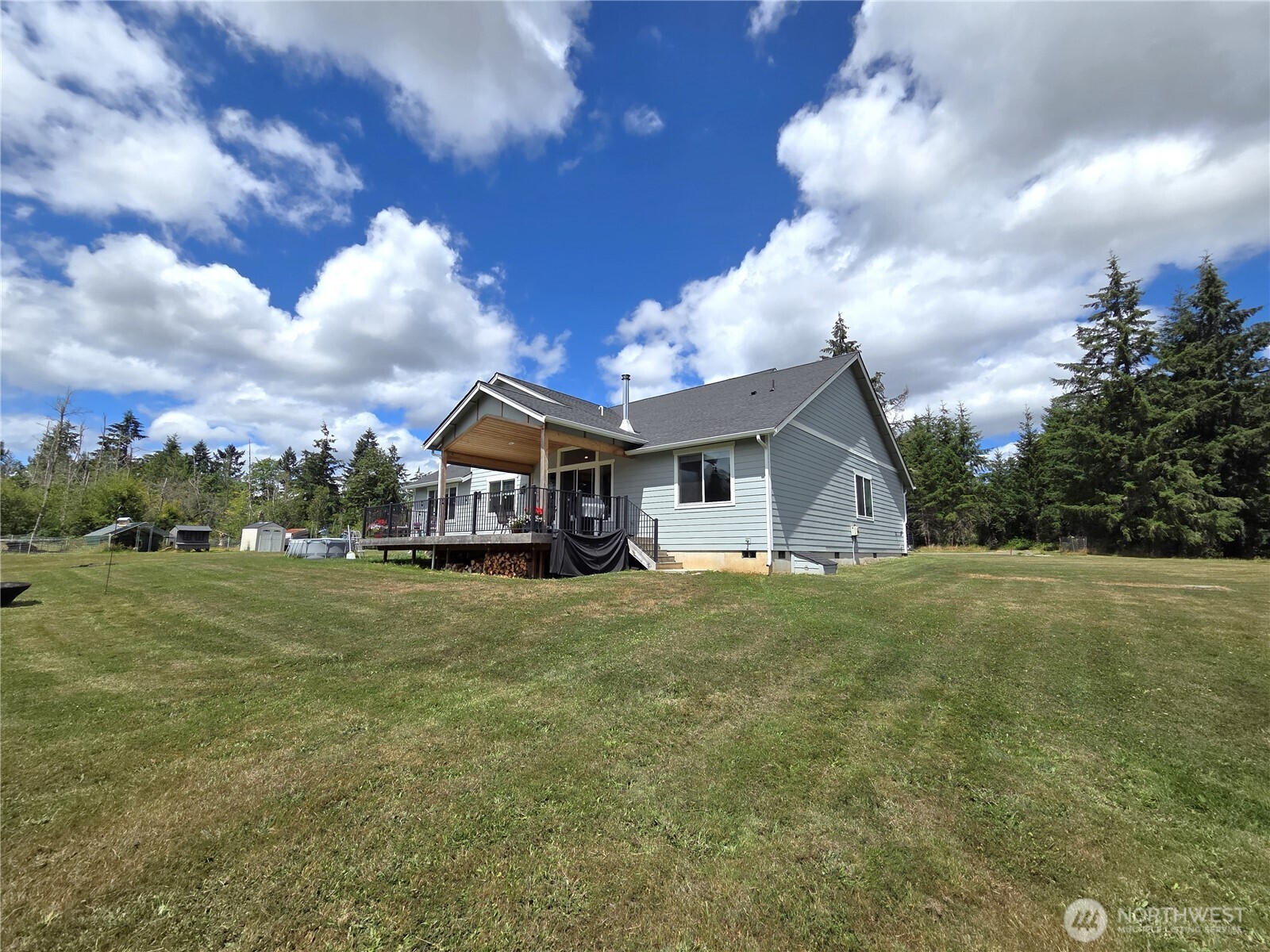 9007 Davis Road Property Photo 7