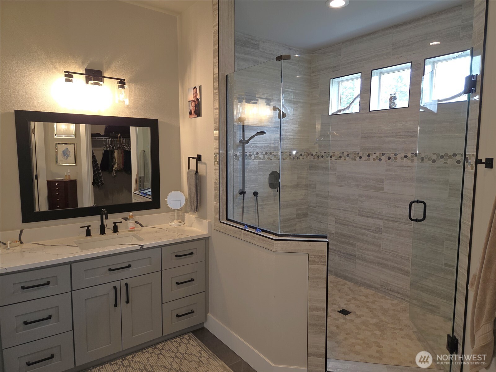 9007 Davis Road Property Photo 17