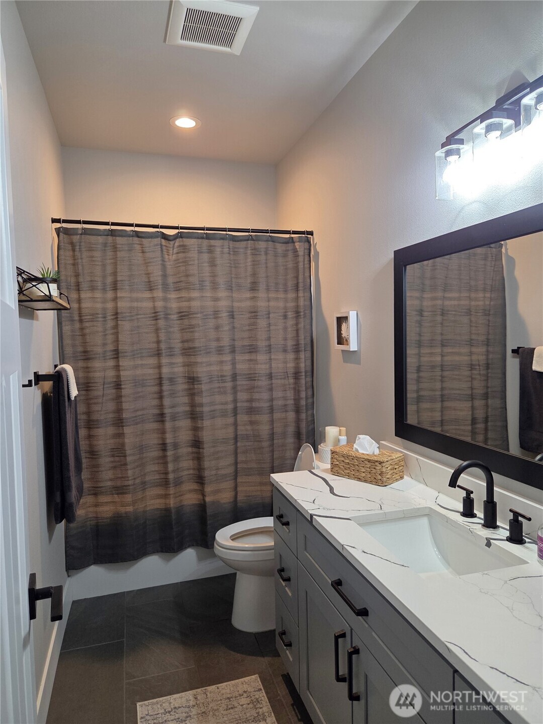 9007 Davis Road Property Photo 24
