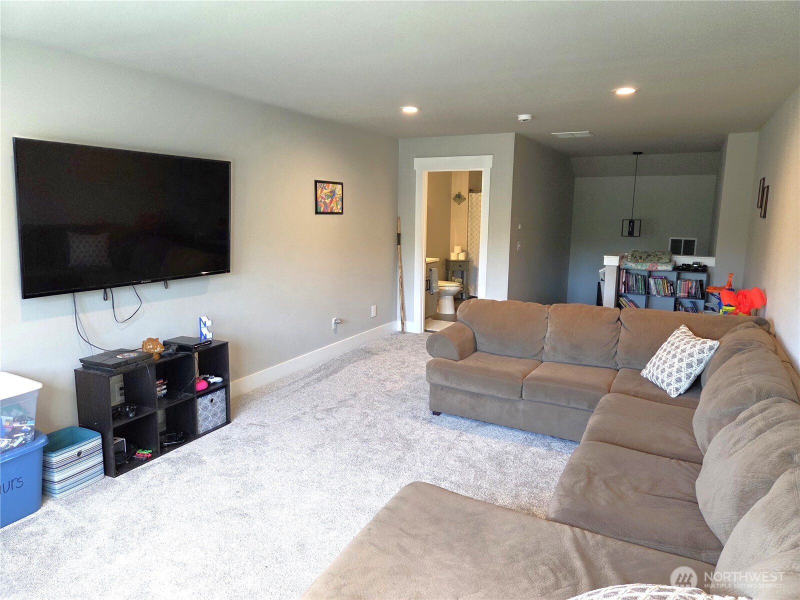 9007 Davis Road Property Photo 26