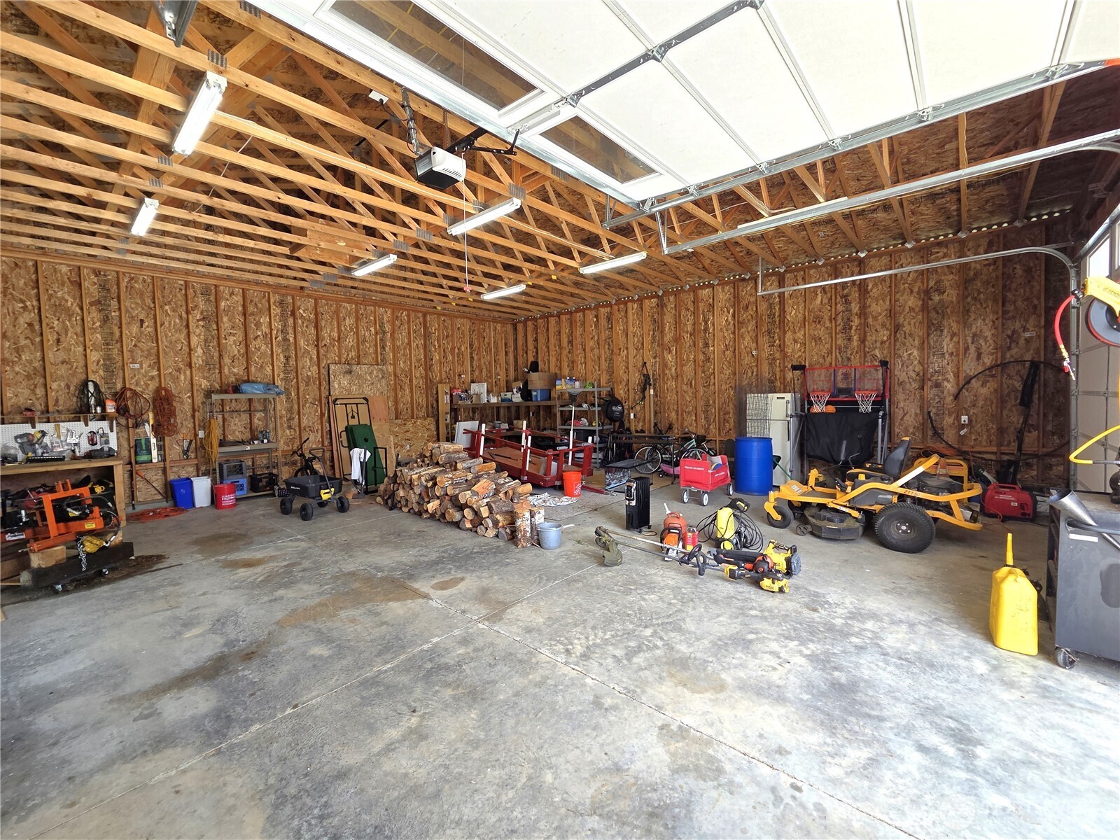 9007 Davis Road Property Photo 31