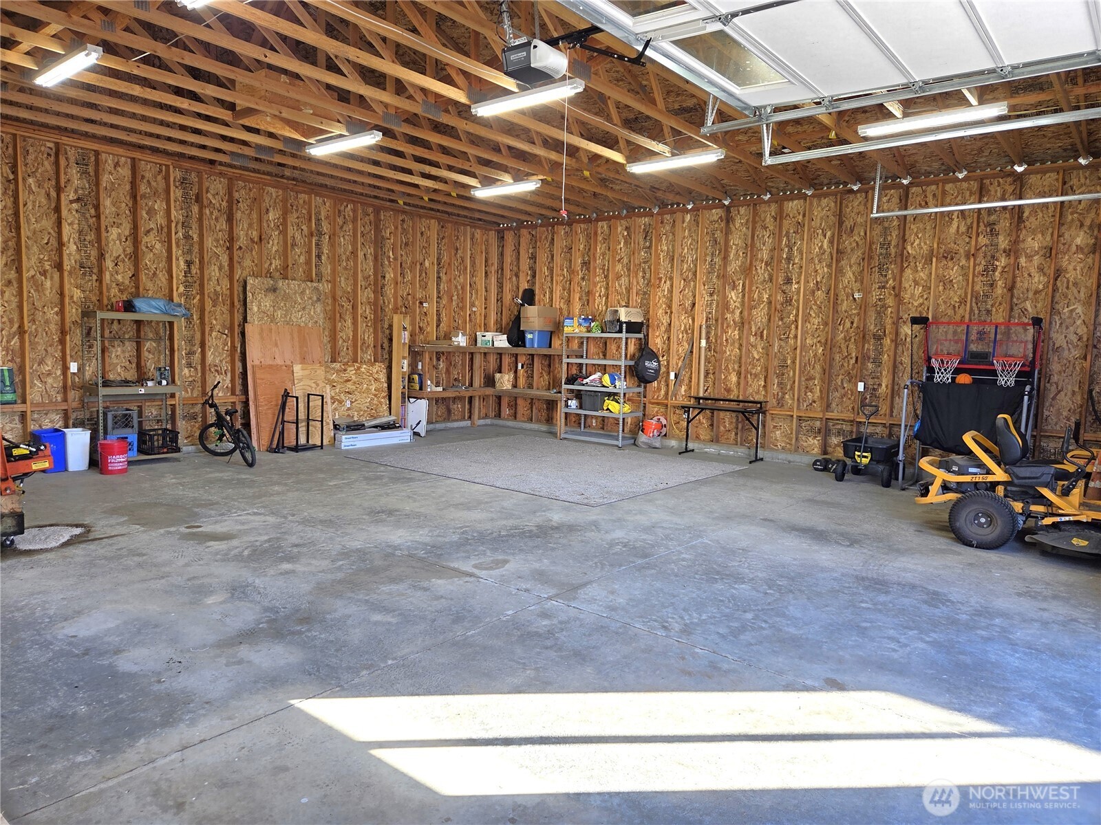 9007 Davis Road Property Photo 32