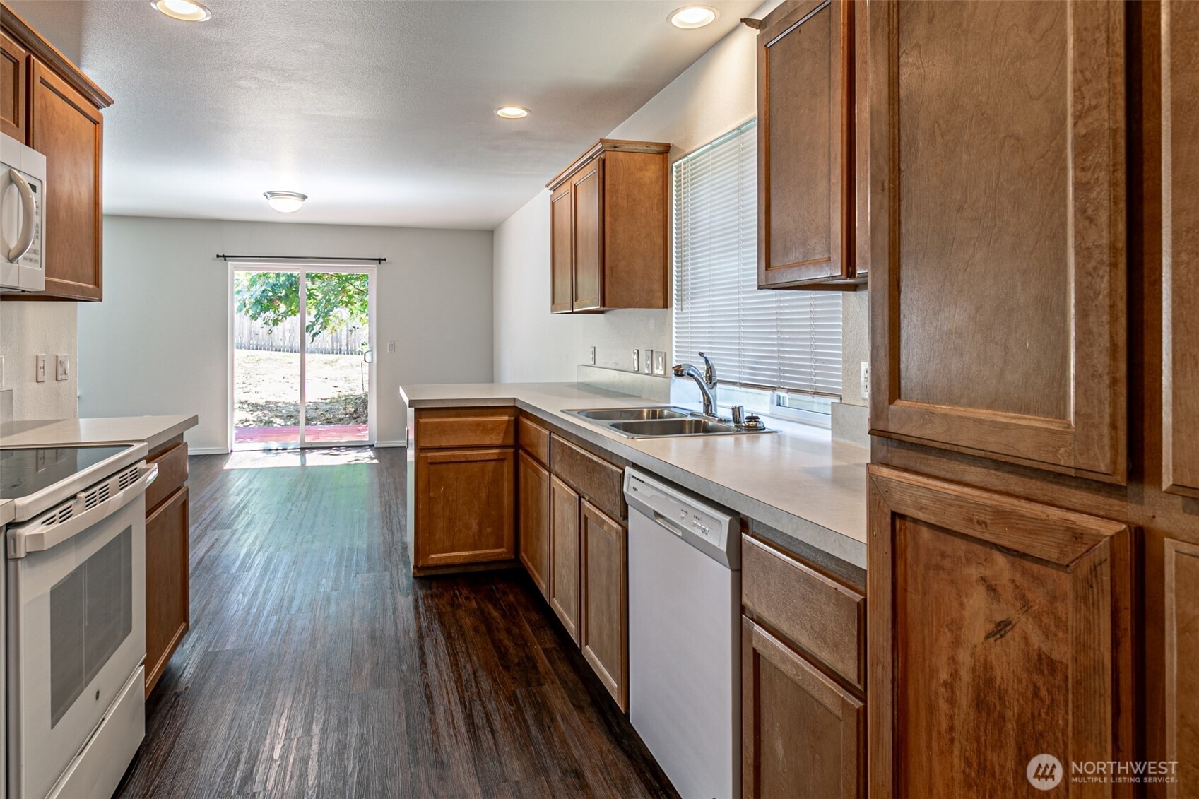 3919 Cooper Crest Drive Property Photo 15