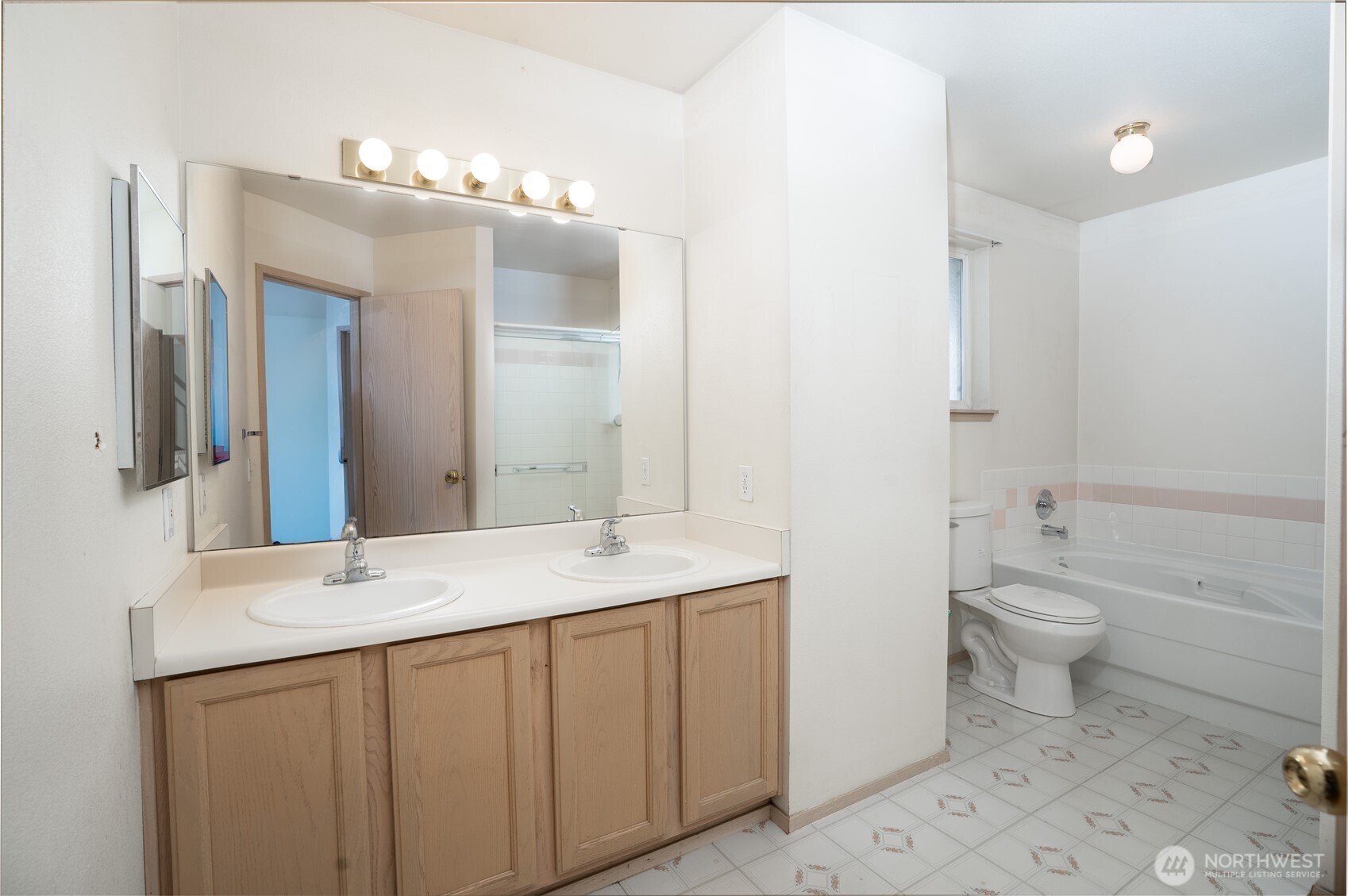 5209 79th Street Property Photo 13