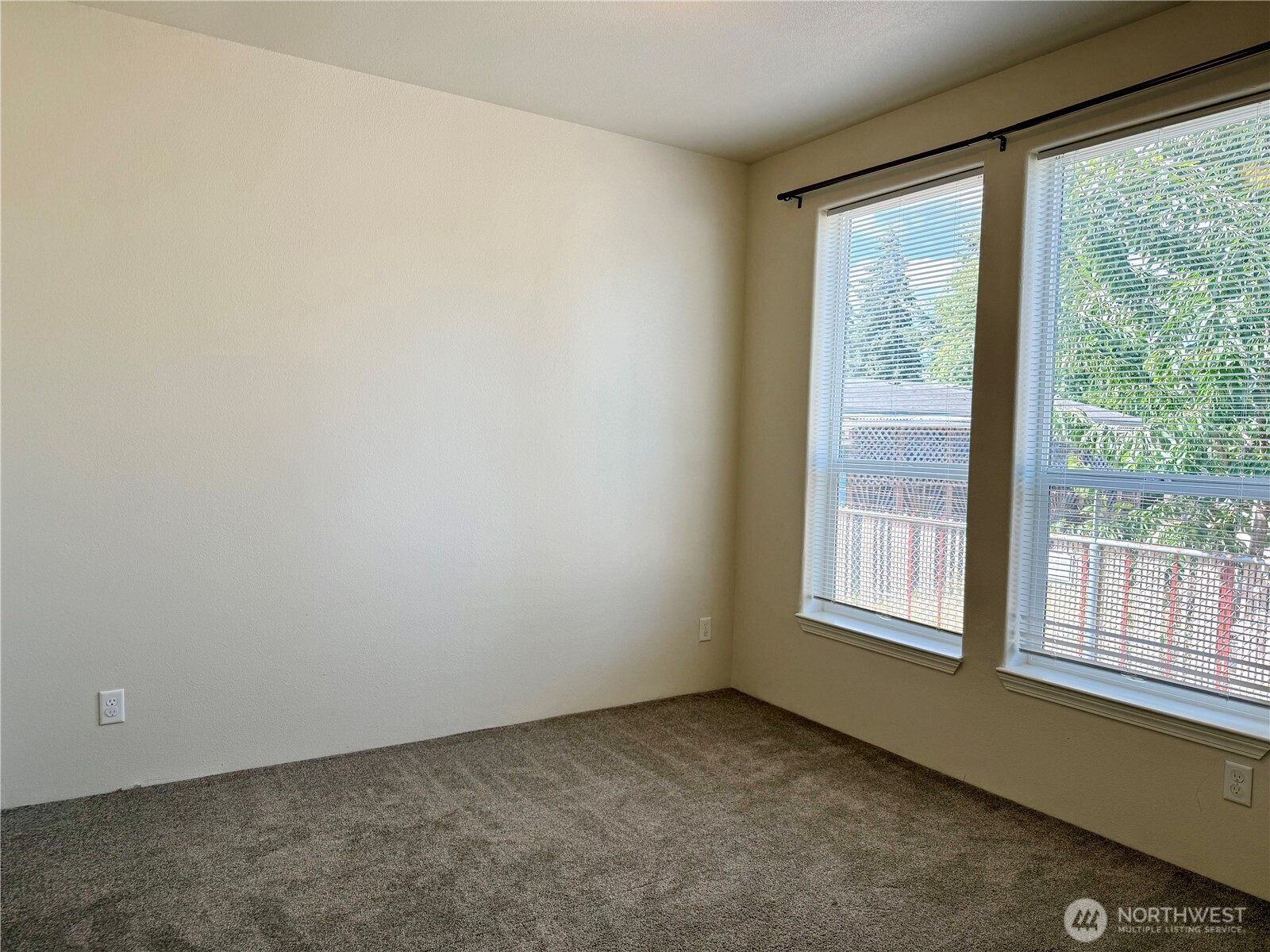 607 37th Street 99a Property Photo 10