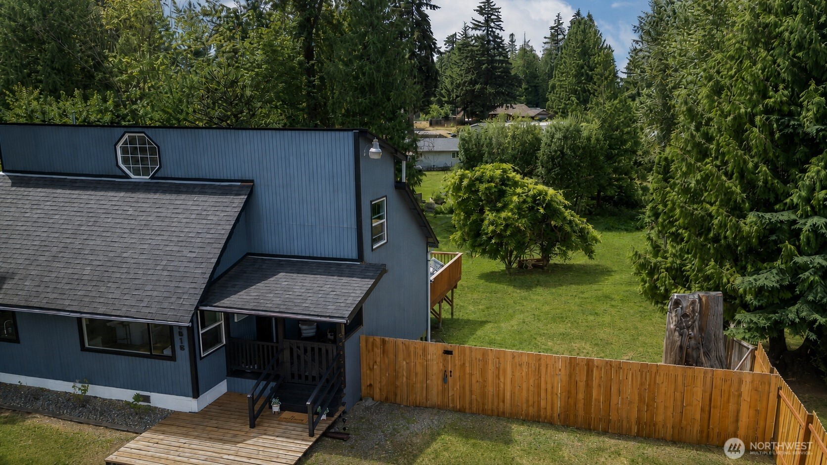 9515 208th Avenue Property Photo 3