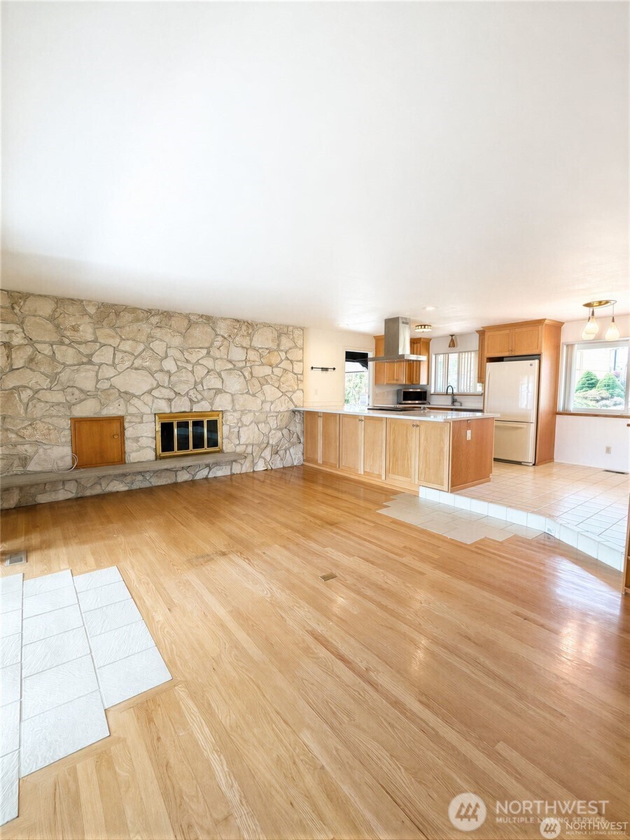 2305 126th Avenue Ct Property Photo 3