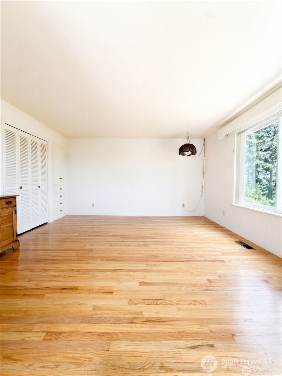 2305 126th Avenue Ct Property Photo 4