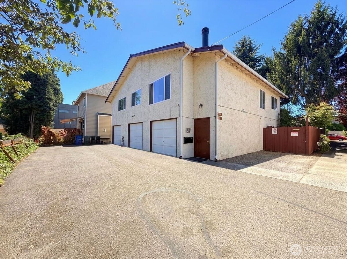 8848 Interlake Avenue Property Photo 1