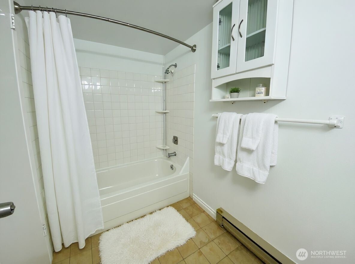 8848 Interlake Avenue Property Photo 10