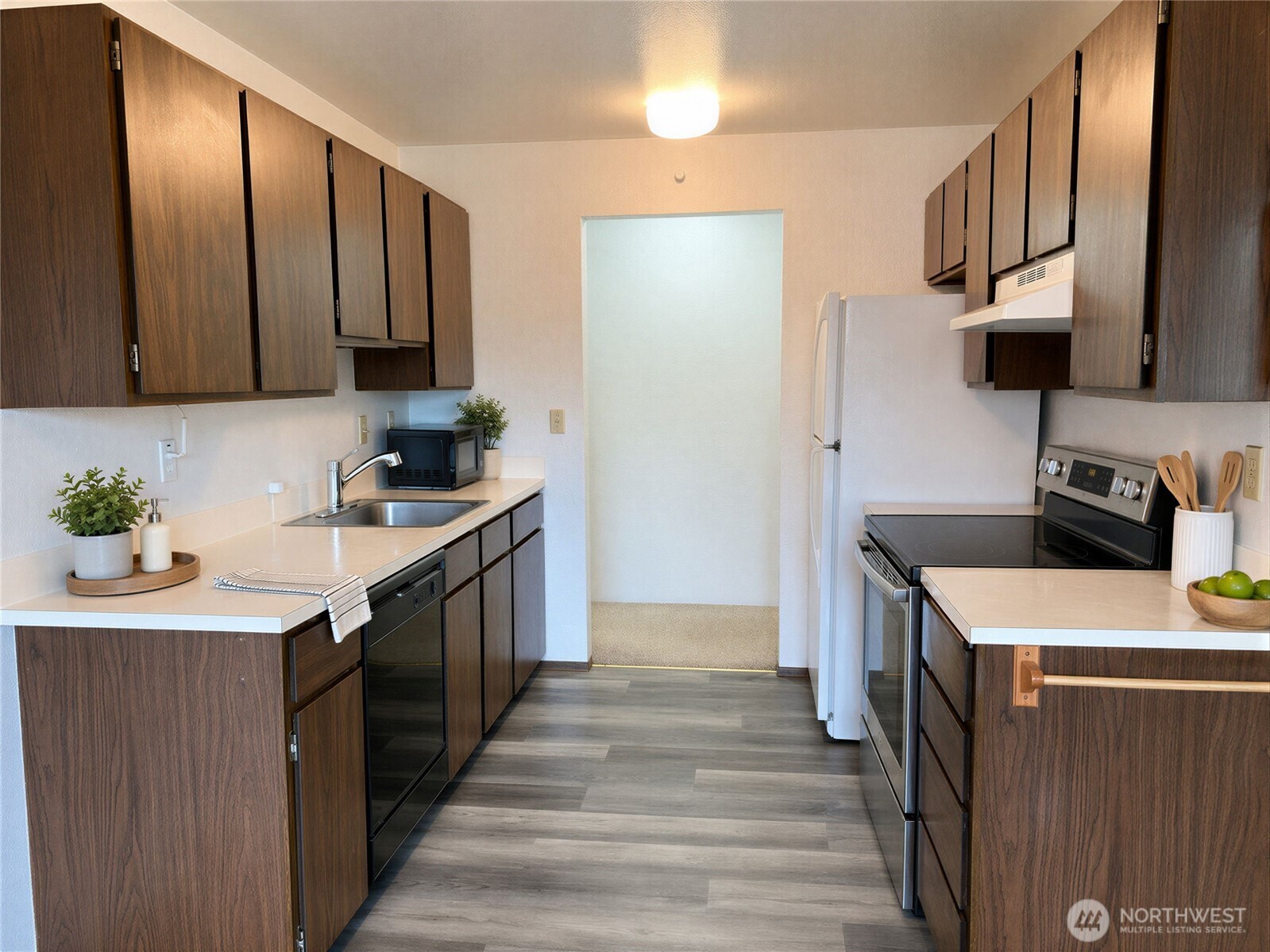 8848 Interlake Avenue Property Photo 21