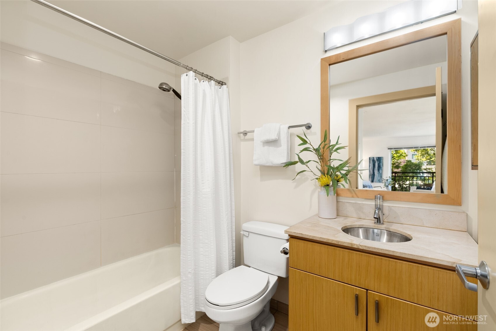 1711 E Olive Way 308 Property Photo 15