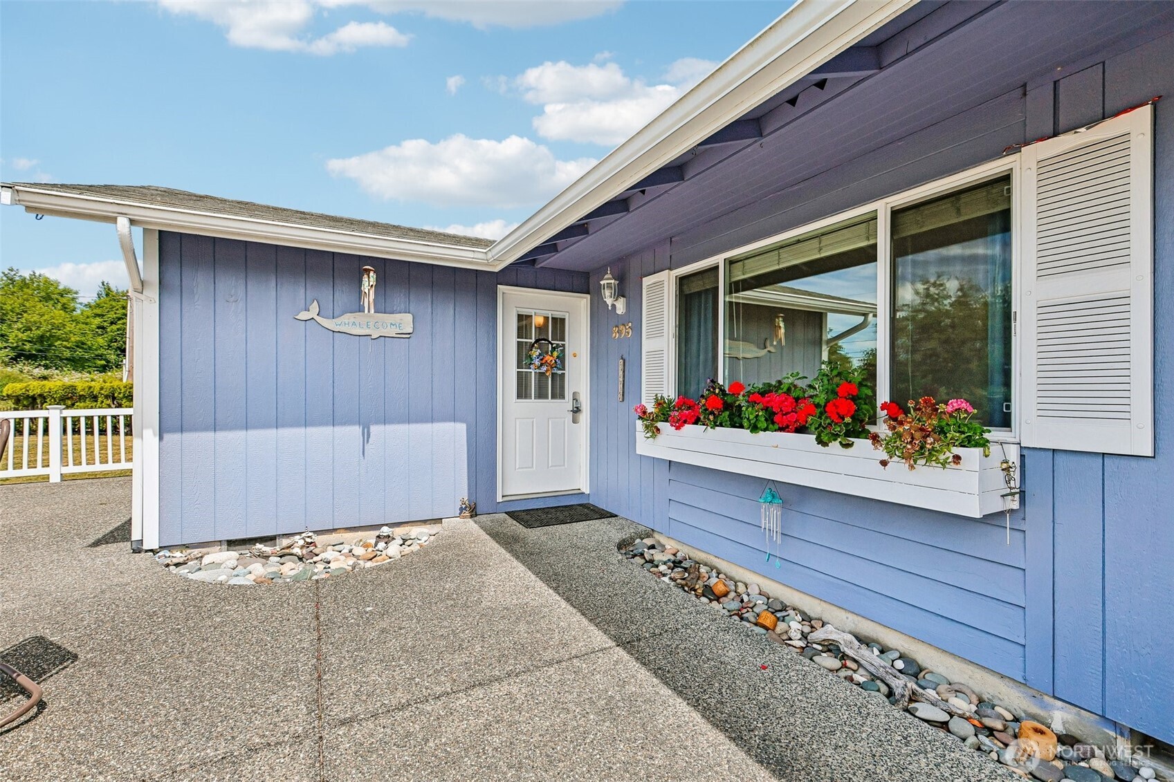 895 Prairie View Avenue Property Photo 4