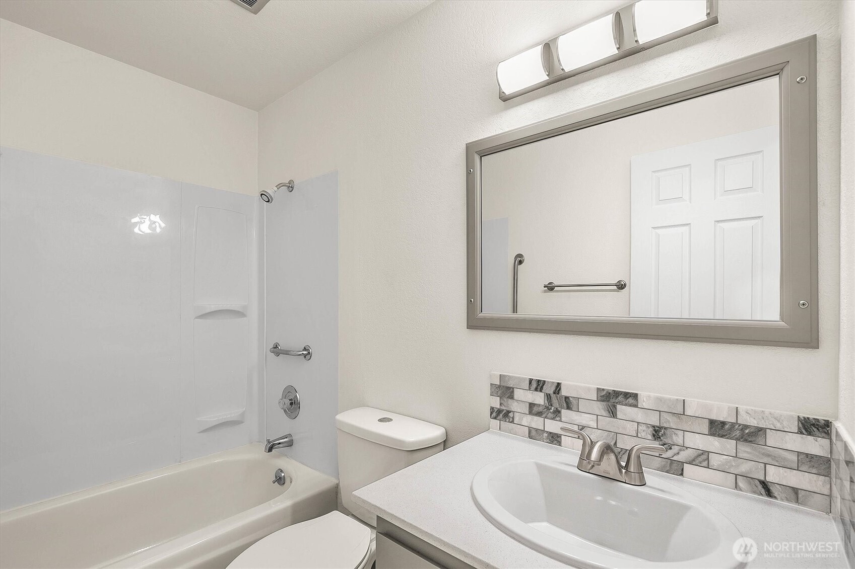 1332 W Garland Avenue Property Photo 7