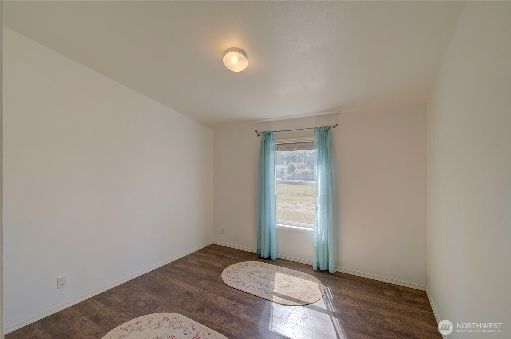 27305 Vernon Avenue Property Photo 15