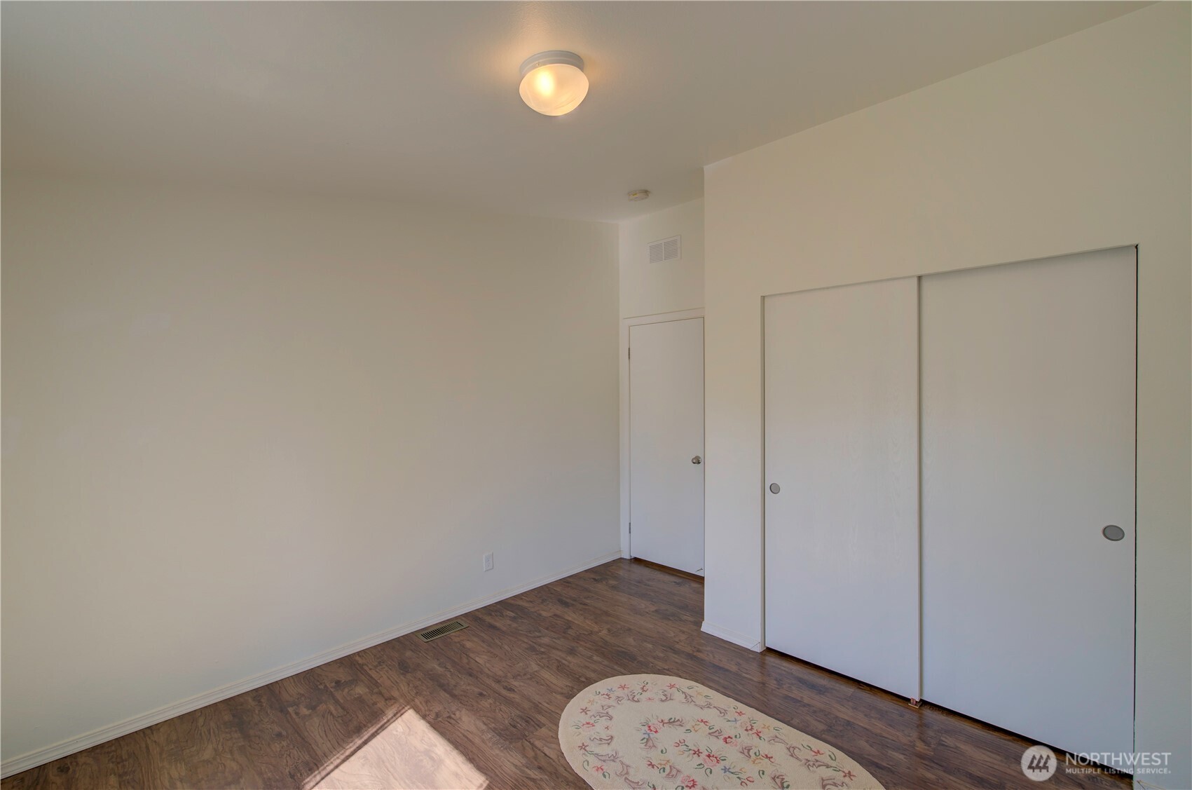 27305 Vernon Avenue Property Photo 16