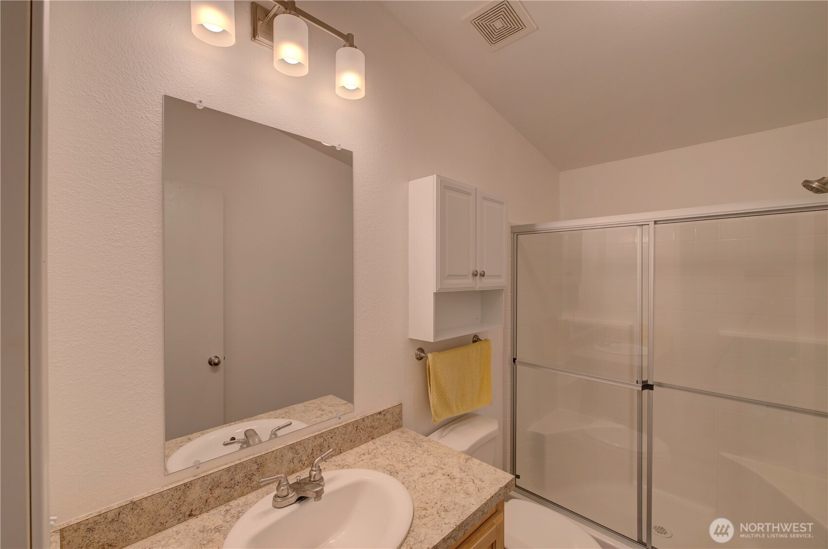 27305 Vernon Avenue Property Photo 17