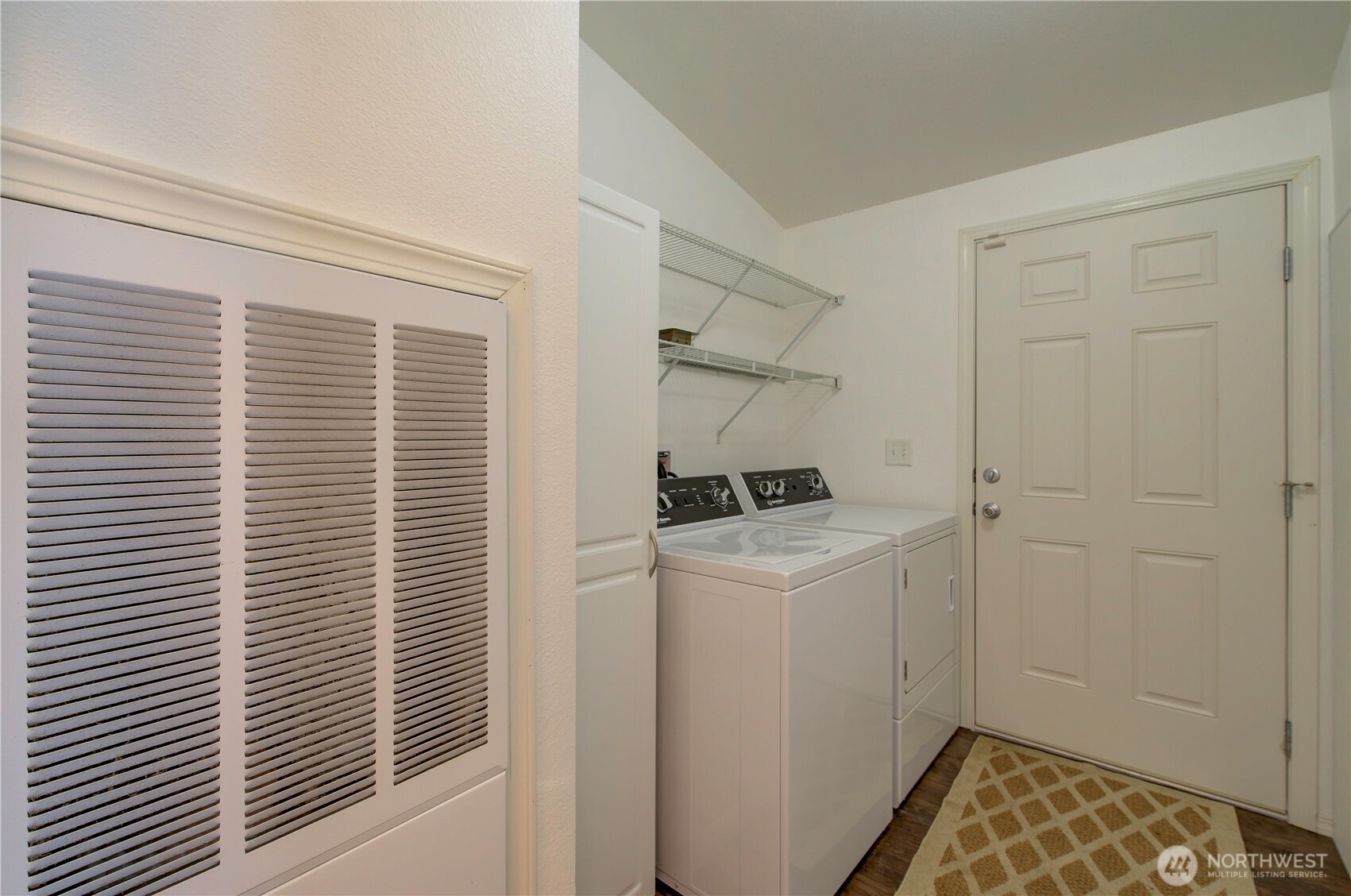 27305 Vernon Avenue Property Photo 18