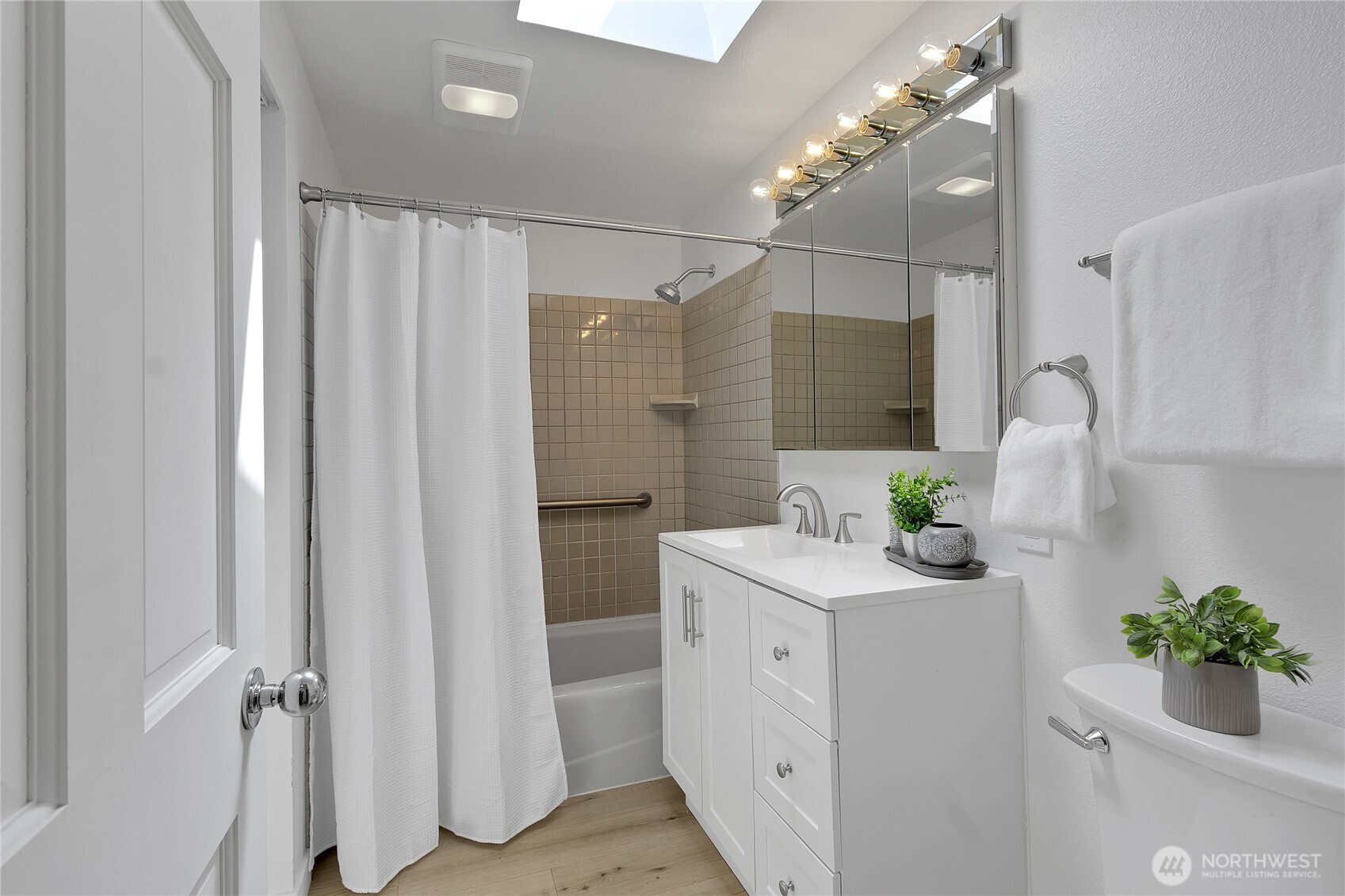 3029 N Baltimore Property Photo 14